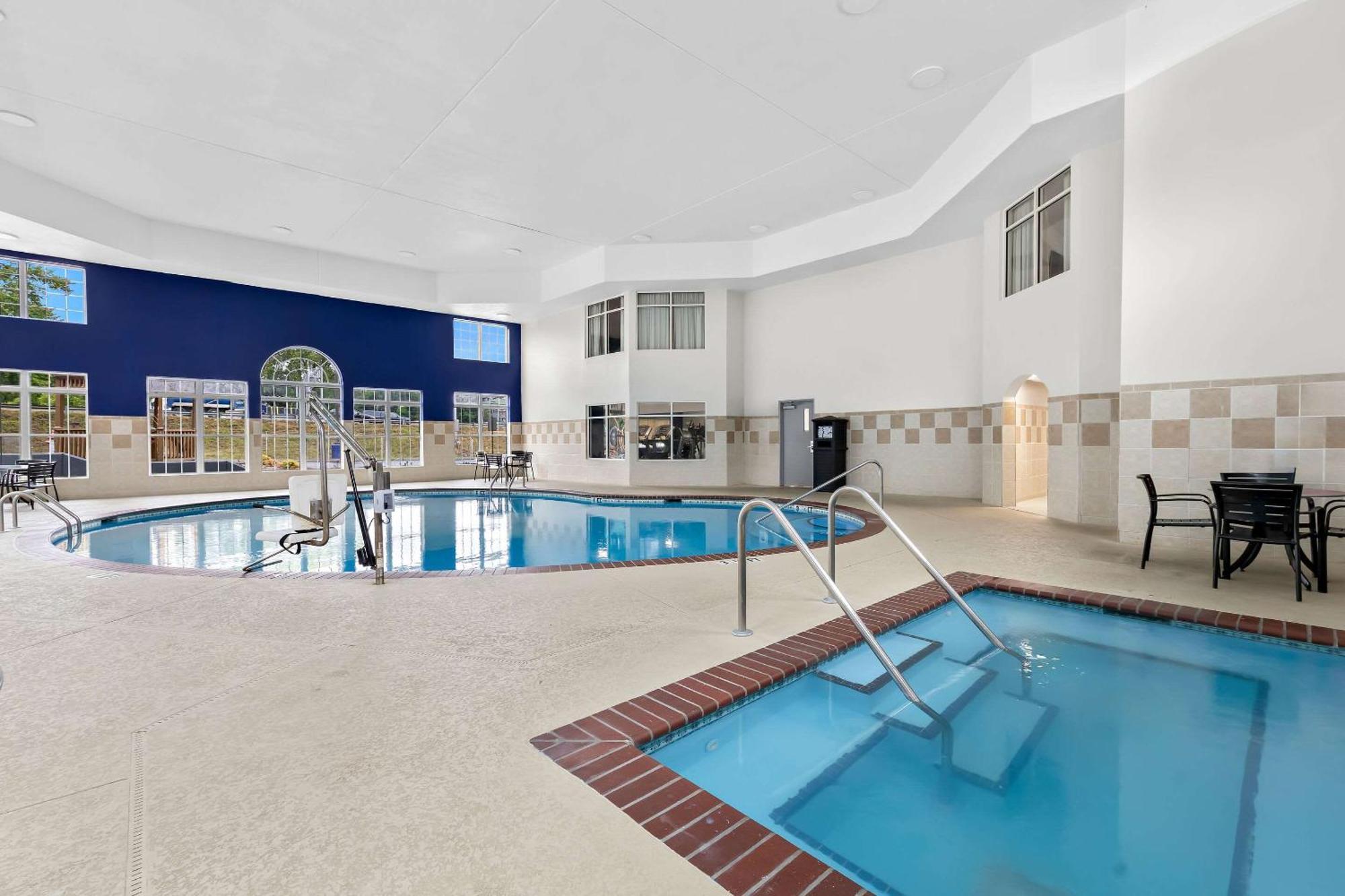 Comfort Inn & Suites Nashville Near Tanger Outlets I-24 Antioch Exteriör bild